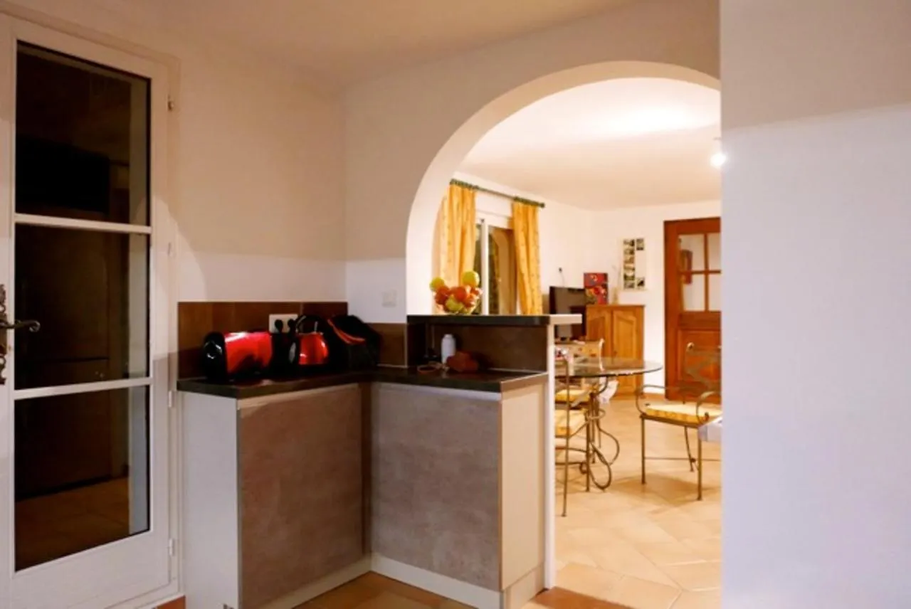 Feriehus Maison Avec Vue Mer A Sainte-Maxime, Piscine Partagee Frankrig